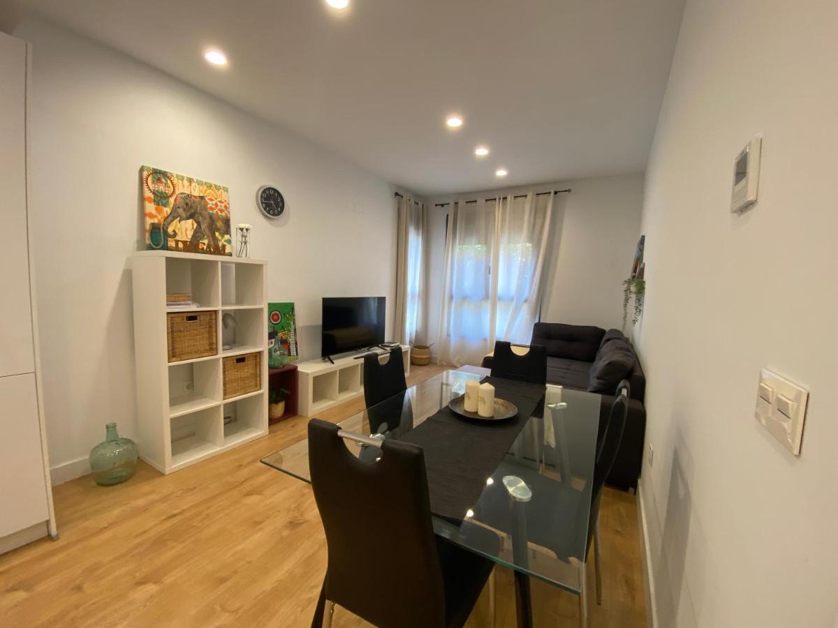 Apartamento Estelar Con Piscina Y Garaje Nervion Lägenhet Sevilla Exteriör bild