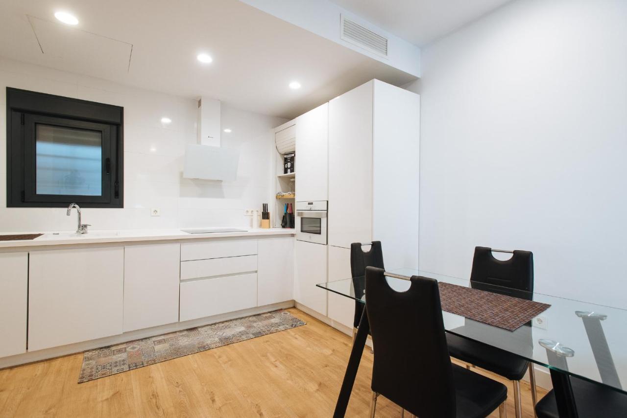 Apartamento Estelar Con Piscina Y Garaje Nervion Lägenhet Sevilla Exteriör bild