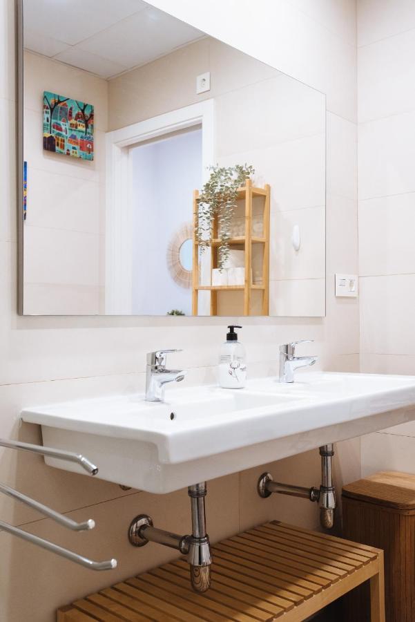 Apartamento Estelar Con Piscina Y Garaje Nervion Lägenhet Sevilla Exteriör bild