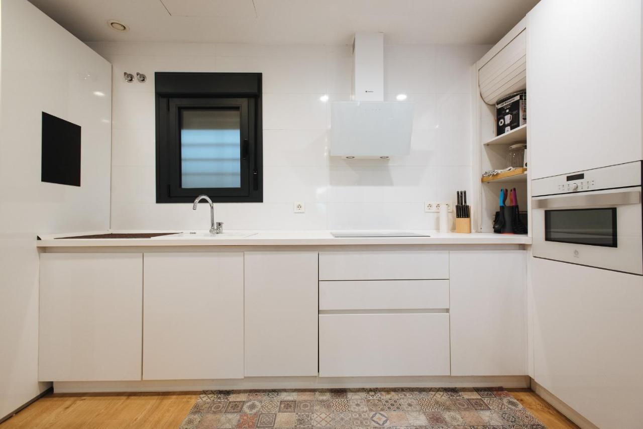 Apartamento Estelar Con Piscina Y Garaje Nervion Lägenhet Sevilla Exteriör bild