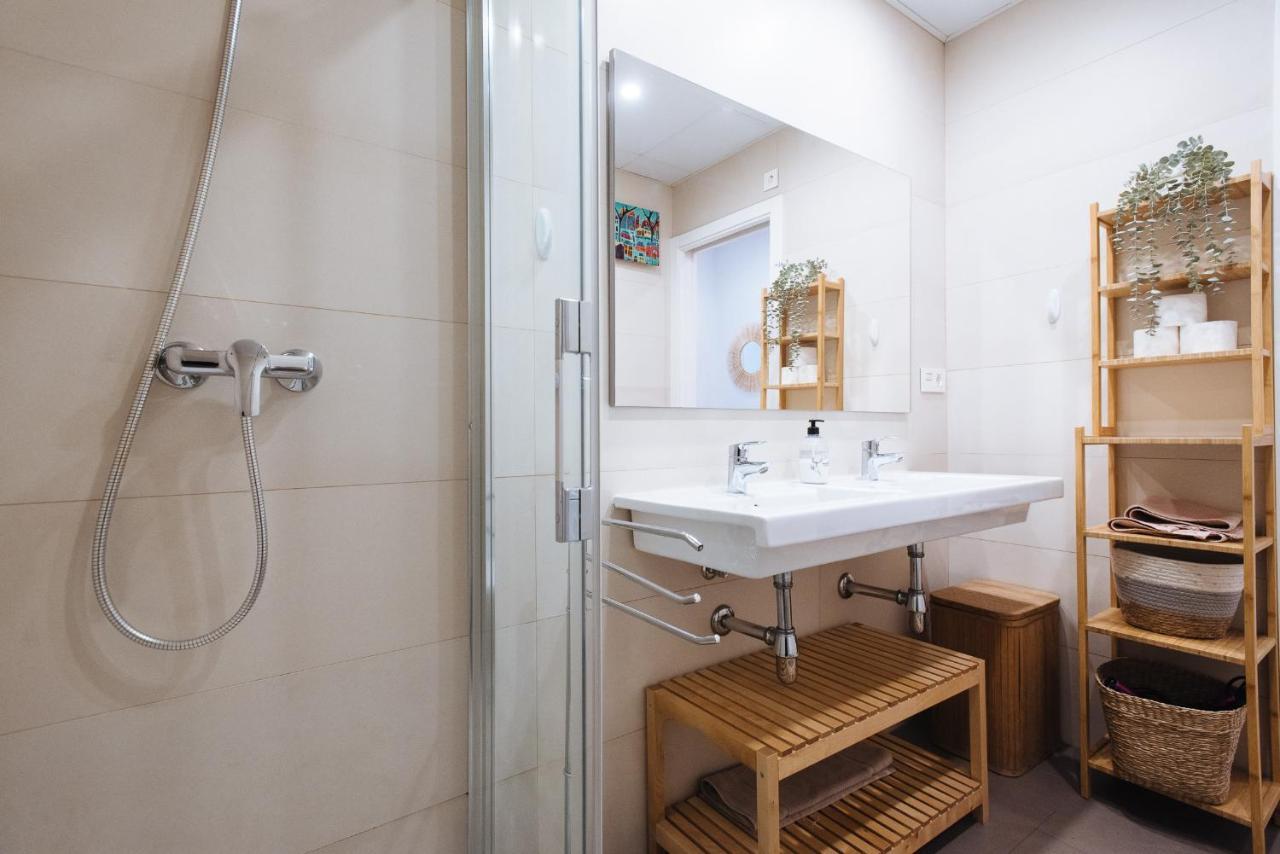 Apartamento Estelar Con Piscina Y Garaje Nervion Lägenhet Sevilla Exteriör bild
