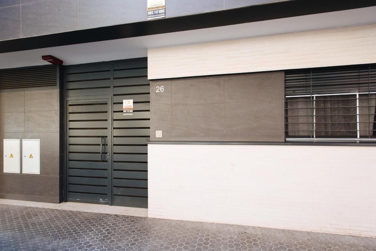 Apartamento Estelar Con Piscina Y Garaje Nervion Lägenhet Sevilla Exteriör bild