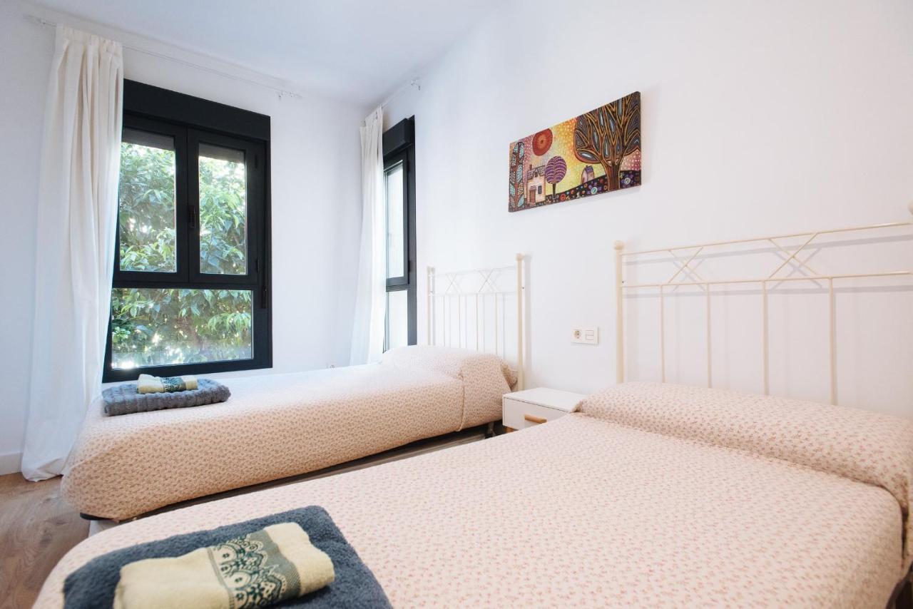 Apartamento Estelar Con Piscina Y Garaje Nervion Lägenhet Sevilla Exteriör bild