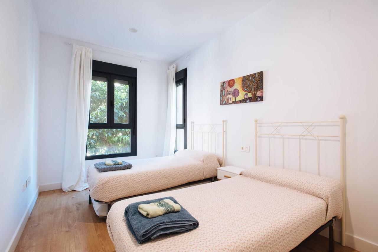 Apartamento Estelar Con Piscina Y Garaje Nervion Lägenhet Sevilla Exteriör bild