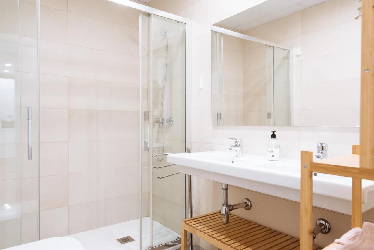 Apartamento Estelar Con Piscina Y Garaje Nervion Lägenhet Sevilla Exteriör bild