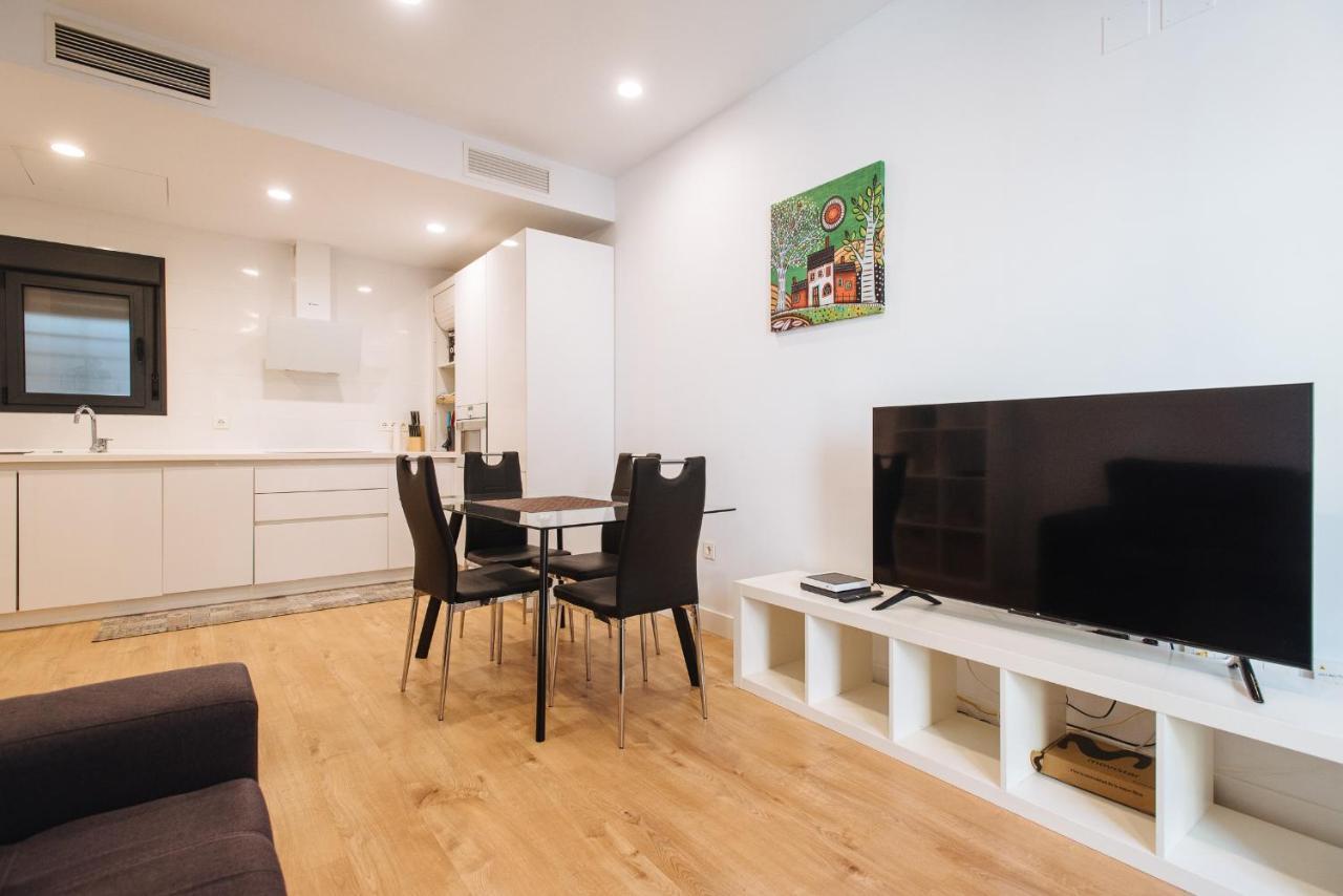 Apartamento Estelar Con Piscina Y Garaje Nervion Lägenhet Sevilla Exteriör bild
