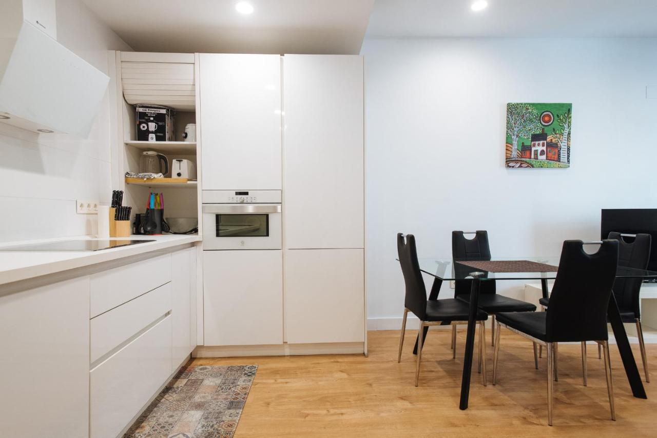 Apartamento Estelar Con Piscina Y Garaje Nervion Lägenhet Sevilla Exteriör bild